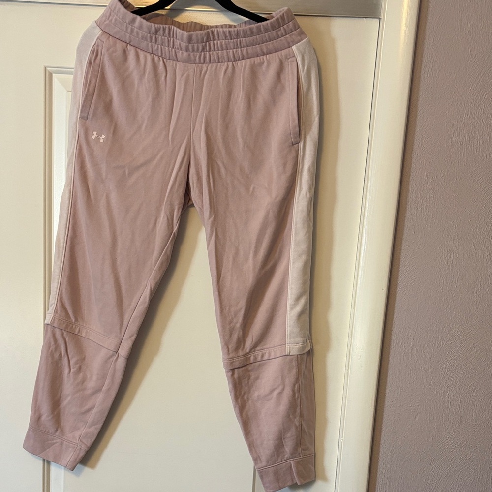 Under Armour women’s Light Pink Joggers